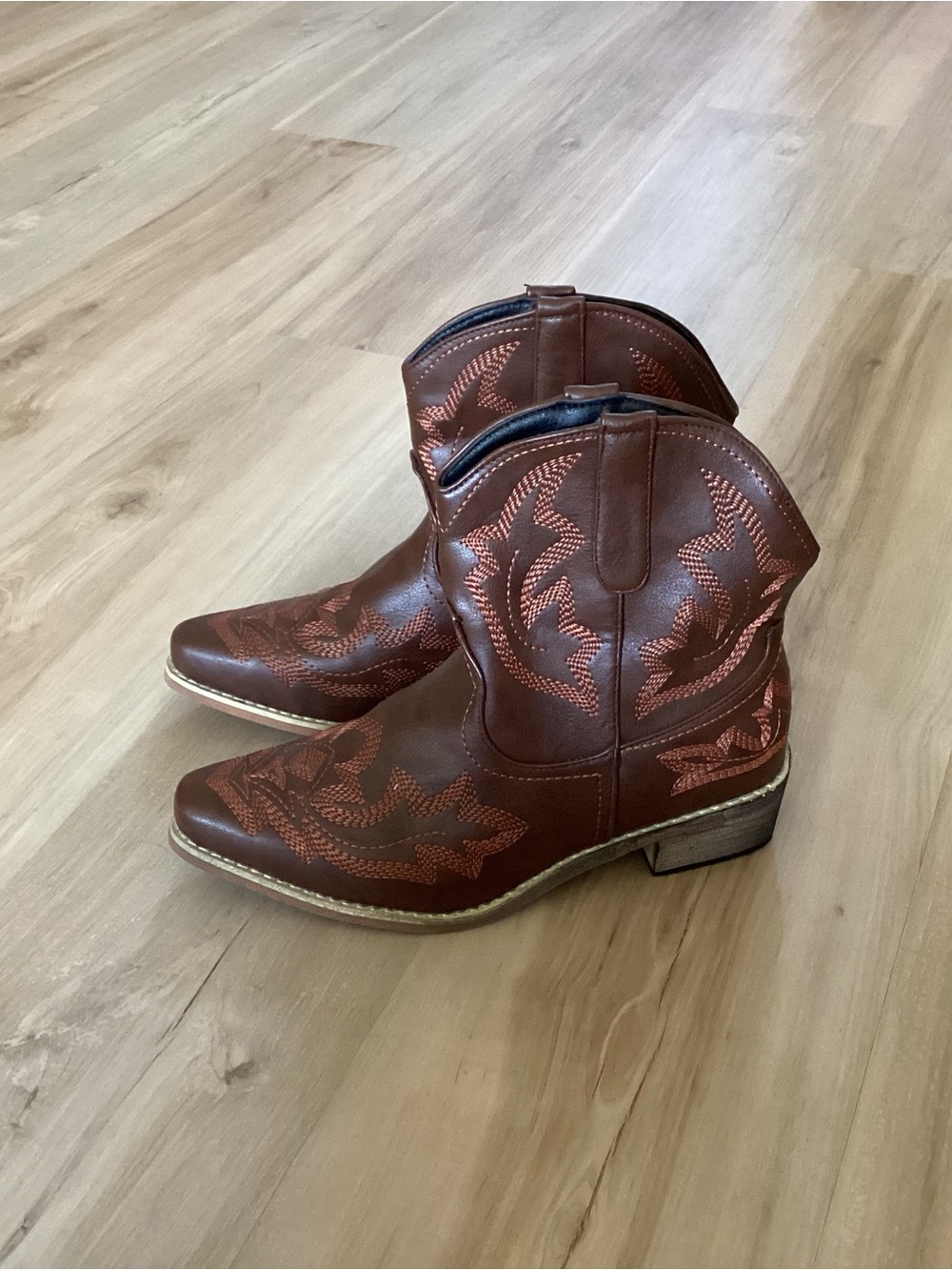 Brown Western Embroidered Cowgirl Boots
